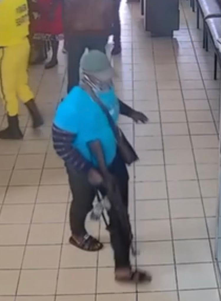 A couple of video footages caught on CCTV cameras of a robbery incidence at a credit union in Bamenda recently trended online. Reports after the act pointed accusing fingers at government soldiers, others at non-state armed groups otherwise known as “Amba Boys.”